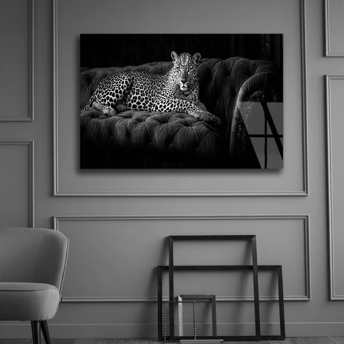 Kadife Koltukta Leopar Cam Tablo