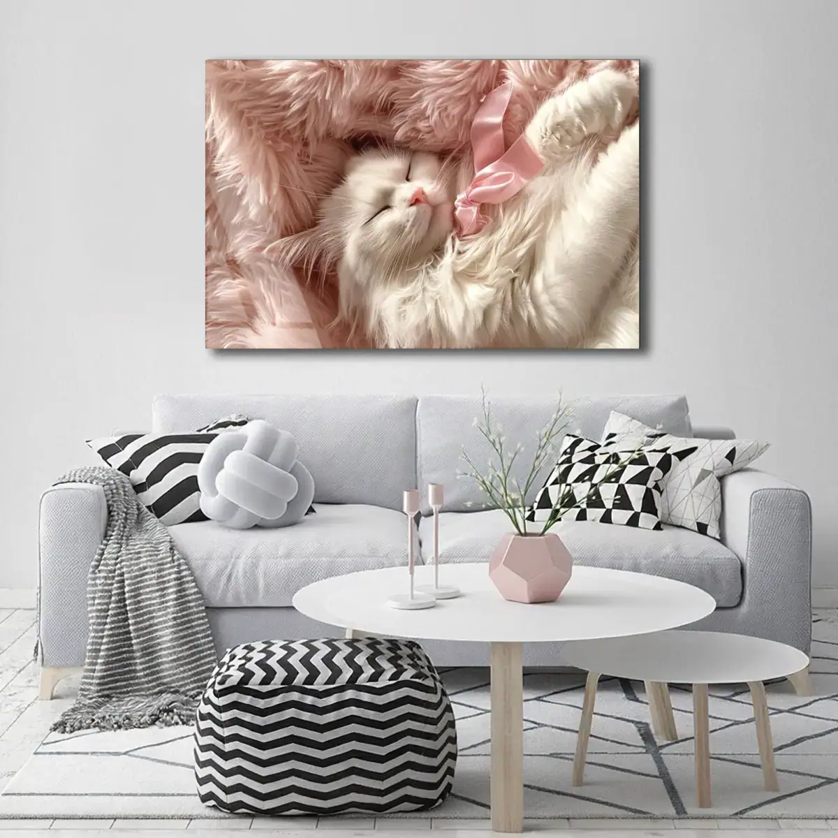 Pembe Kurdeleli Uykudaki Kedi Cam Tablo