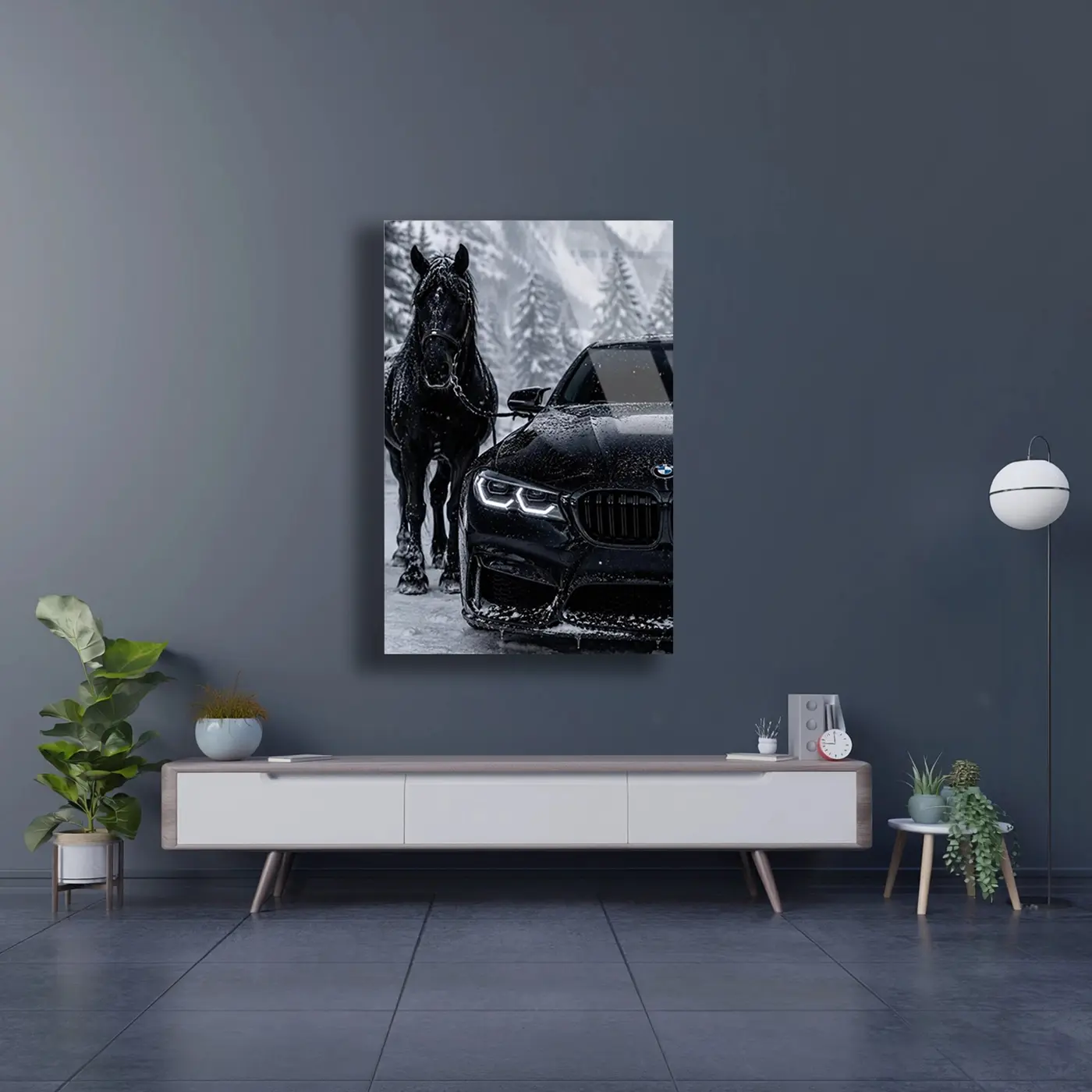 Karda At ve Siyah BMW Tablo