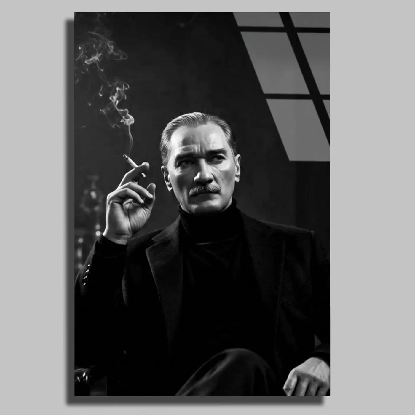 Atatürk Sigara İçerken Portre Cam Tablo