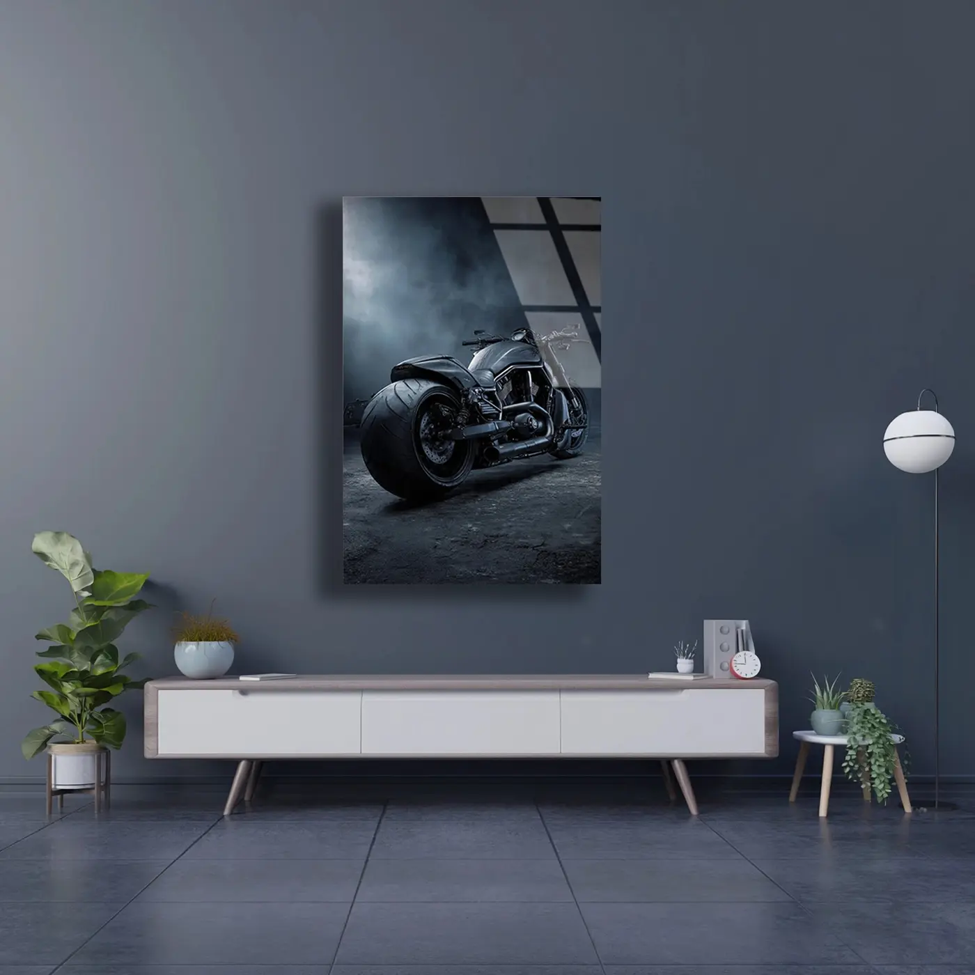 Sisli Karanlıkta Güçlü Motosiklet Cam Tablo