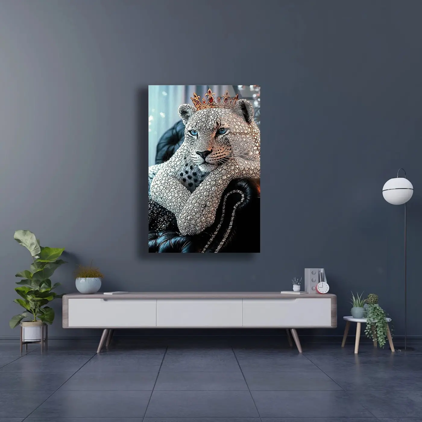 Elmaslı Taçlı Leopar Cam Tablo
